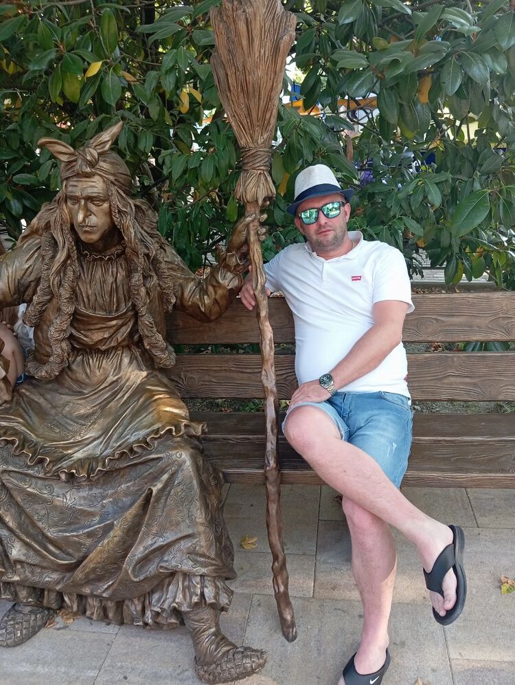  54359843  Konstantin, 39 ,    