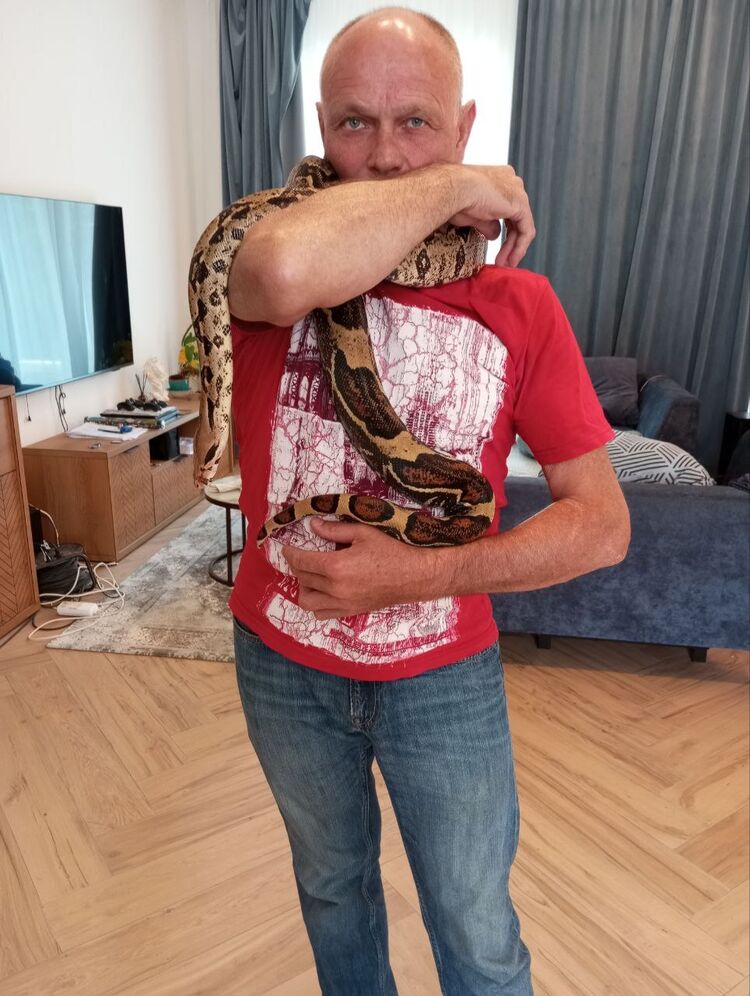  53027333  Sergey, 57 ,    