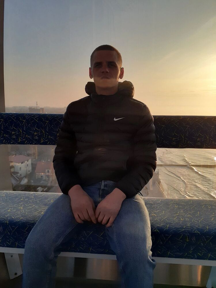 35877753  , 25 ,    