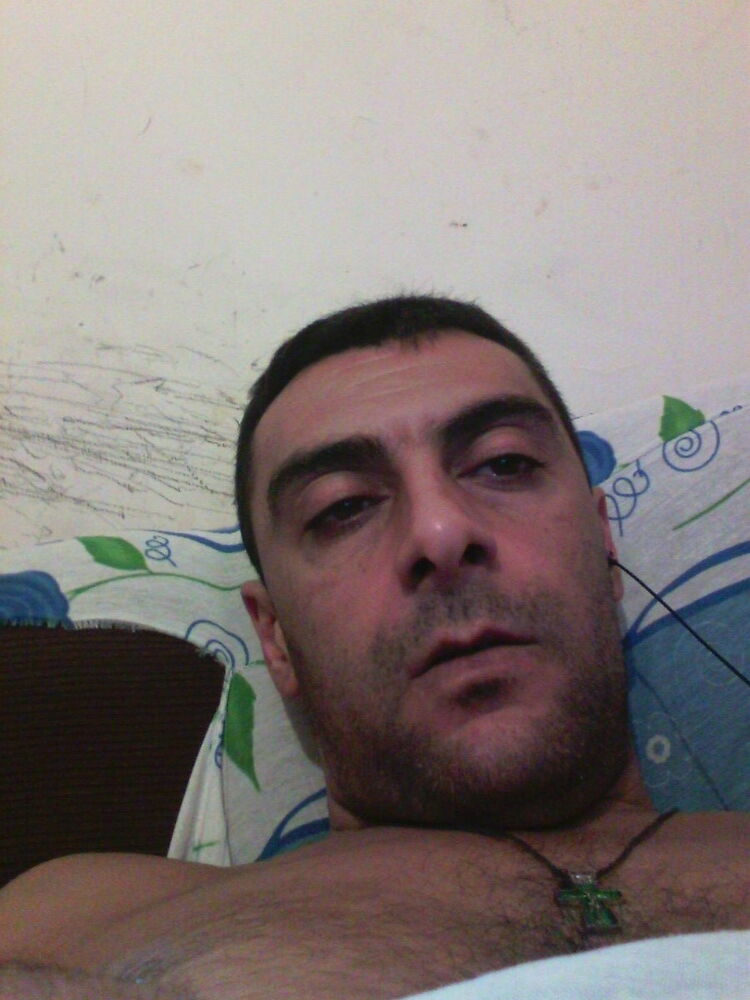  8268673  Gevorg, 46 ,    Corrientes