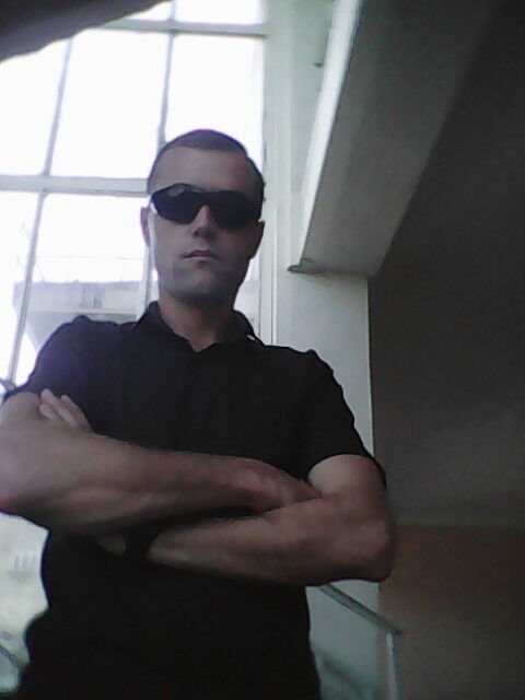  9466053  Genka, 41 ,    