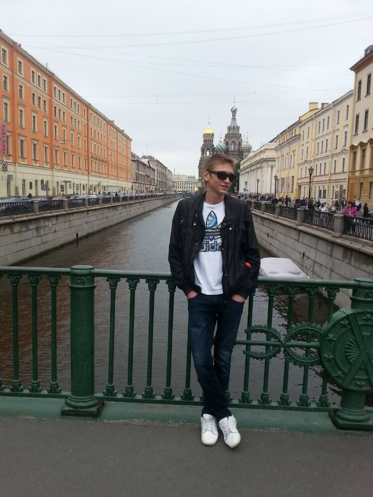  ,   Nik, 33 ,   