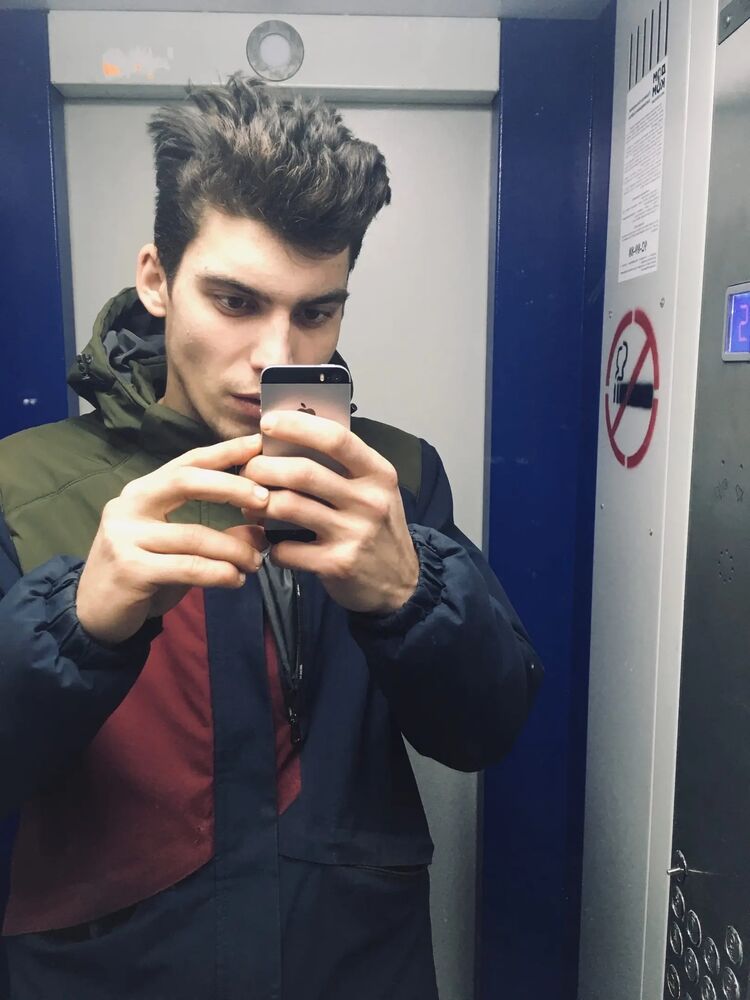   ,   Denis, 25 ,   
