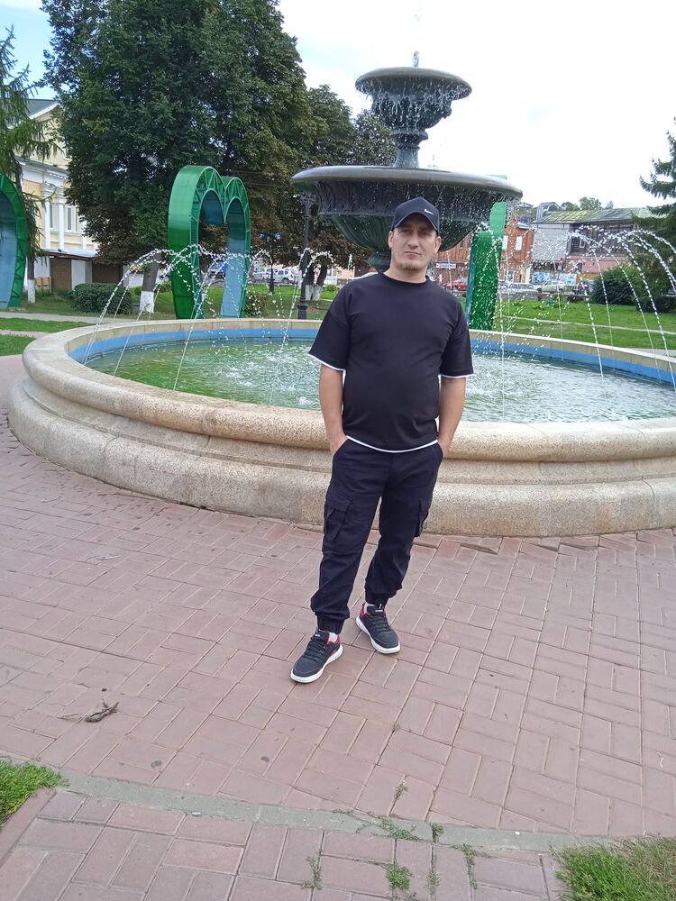  40676083  Andrey, 37 ,     