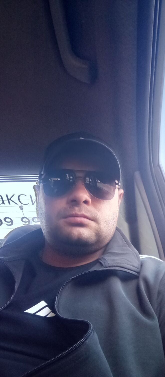  53496093  Igor, 36 ,    