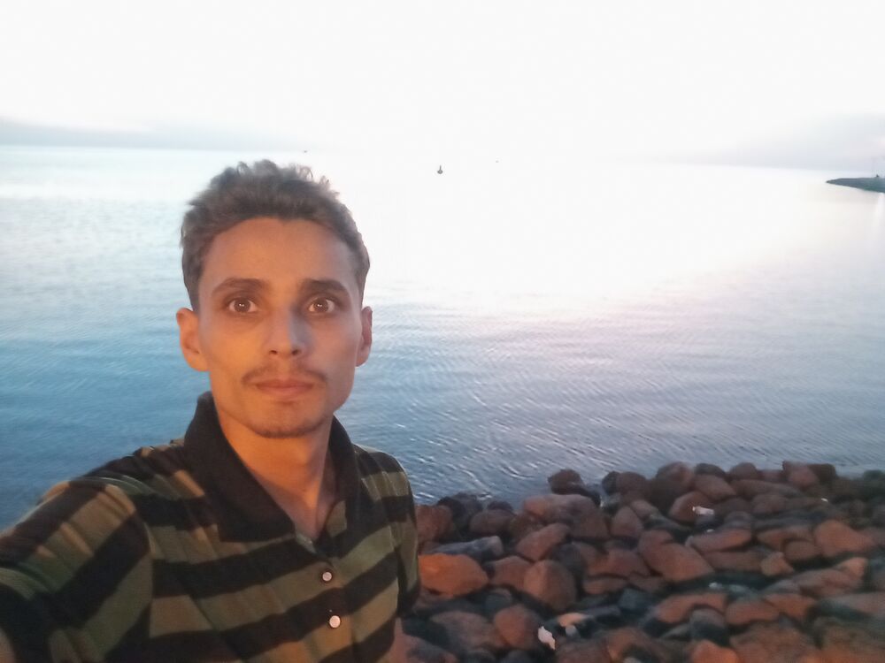  Jiddah,   Zeeshan, 26 ,   ,   