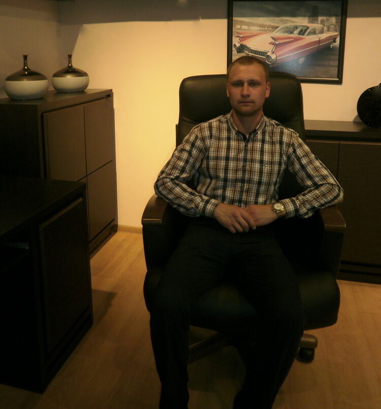  ,   Romzes, 32 ,  