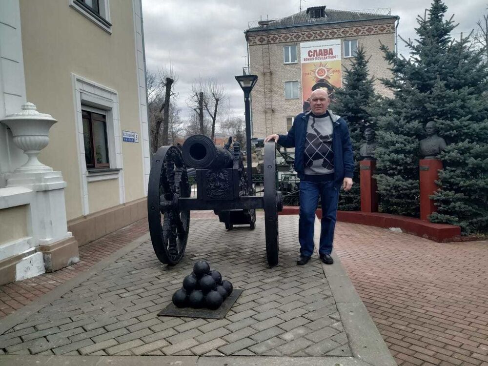  18013553  , 59 ,    -