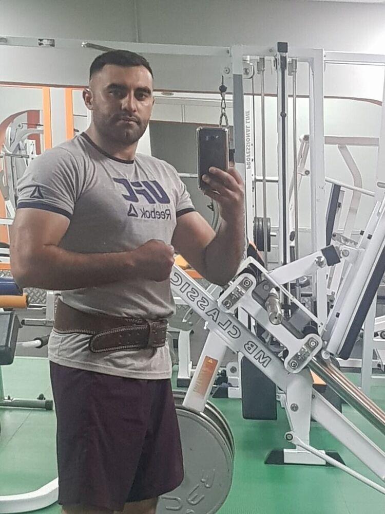  22313653  Emil, 33 ,    --
