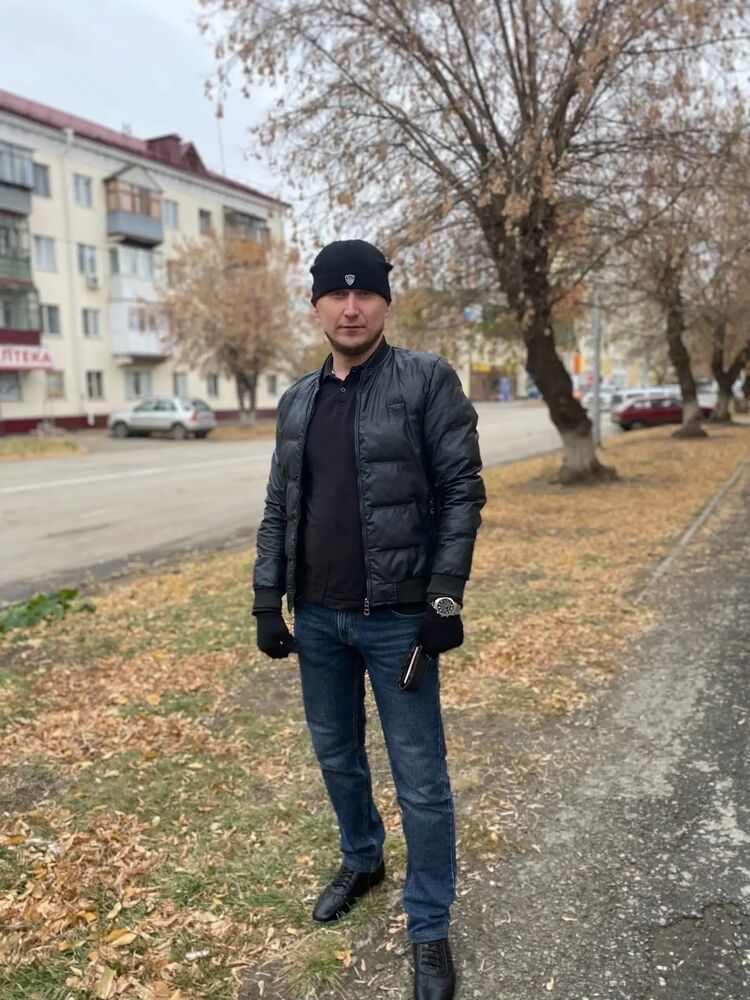  ,   Ivan, 32 ,   ,   , c 