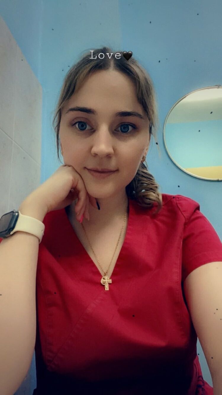  48717803  , 28 ,    