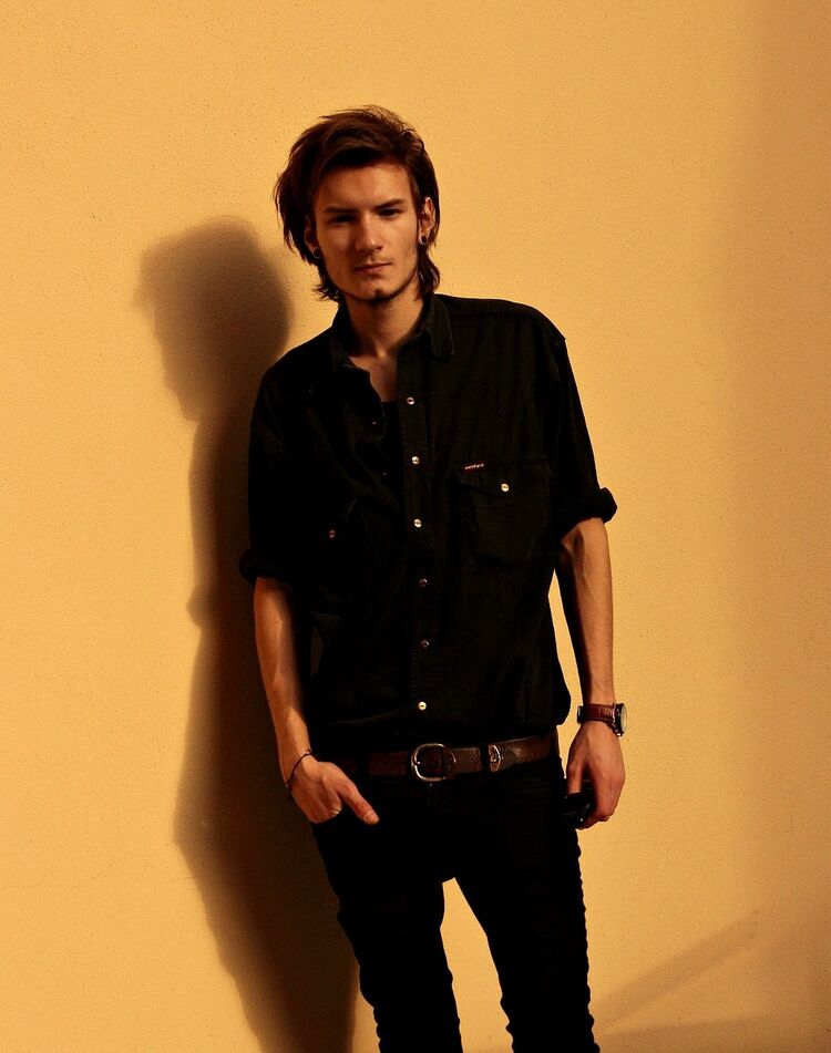  ,   Stefan, 25 ,   ,   