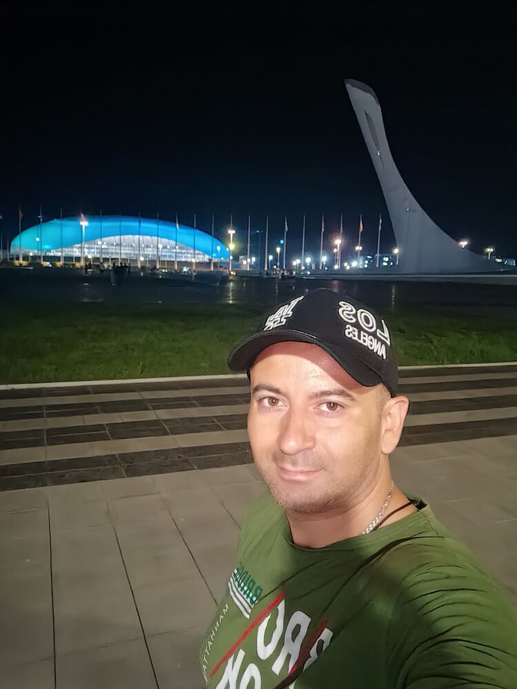  ,   Armen, 38 ,     , c 