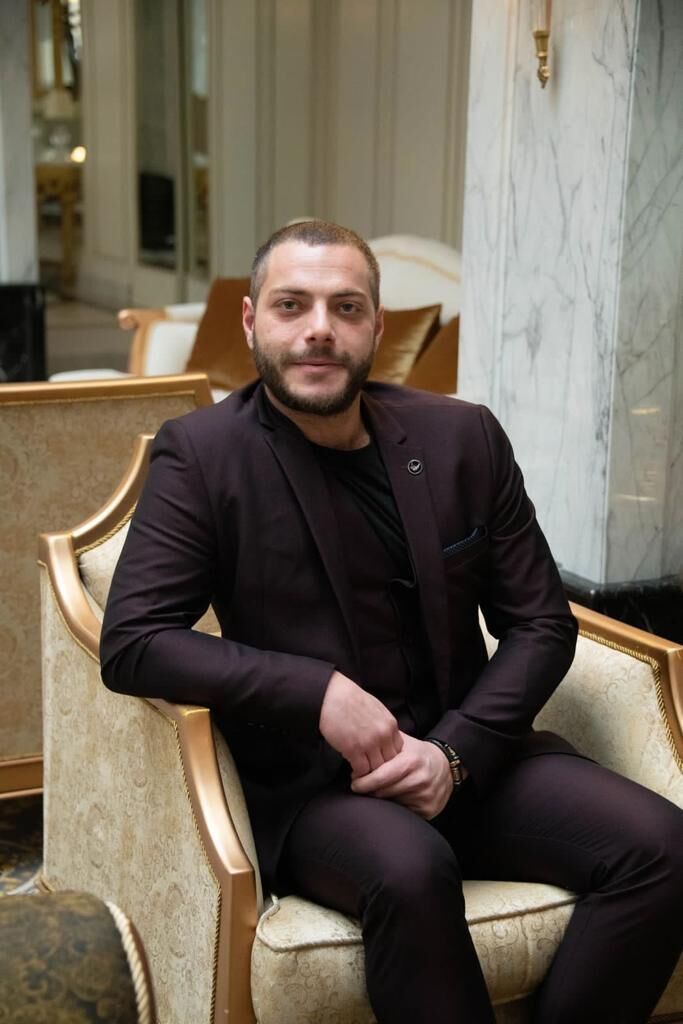  43817123  , 35 ,    -