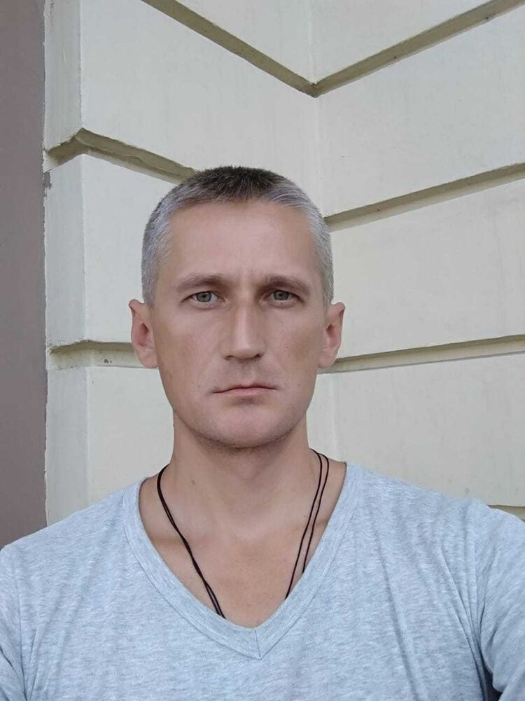  ,   Denis, 44 ,   ,   , c 