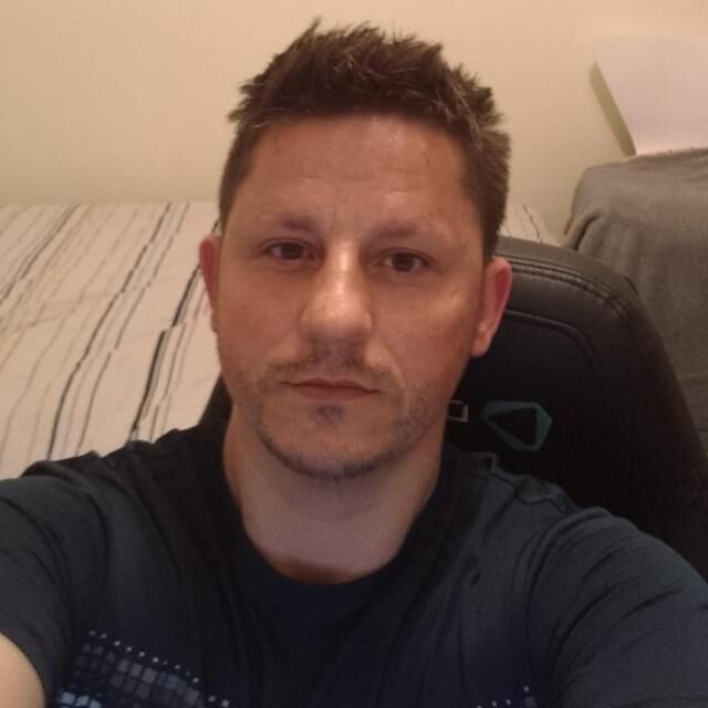  40482493  Sergei, 39 ,    