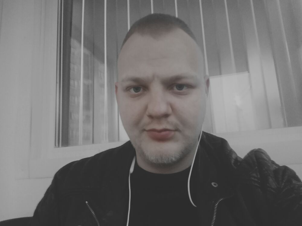  ,   Nikolay, 25 ,   