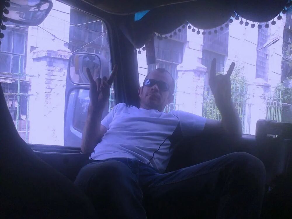  52535843  , 37 ,    