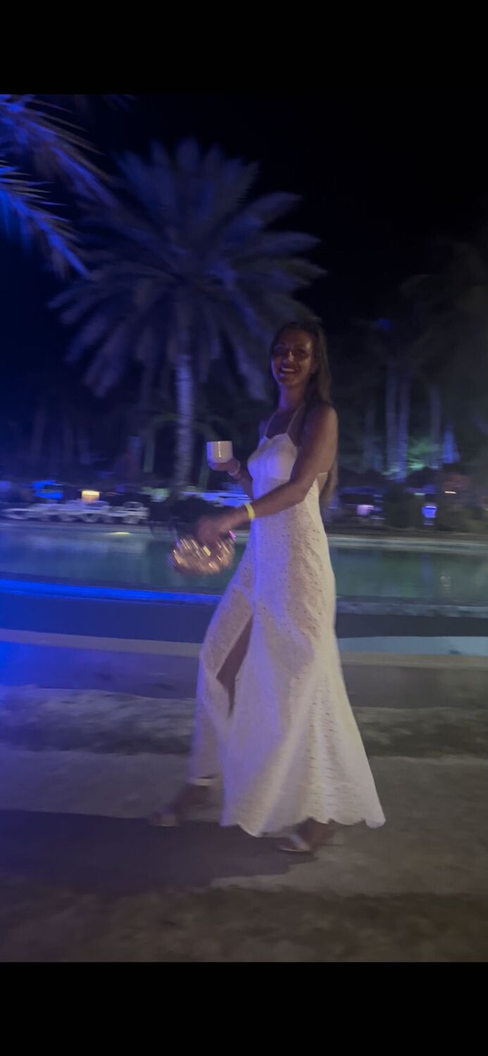  41692373  Liubov, 40 ,    