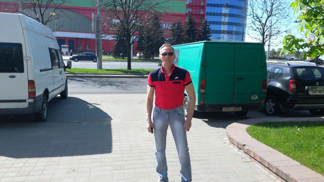  23731153  NIKITA, 64 ,    