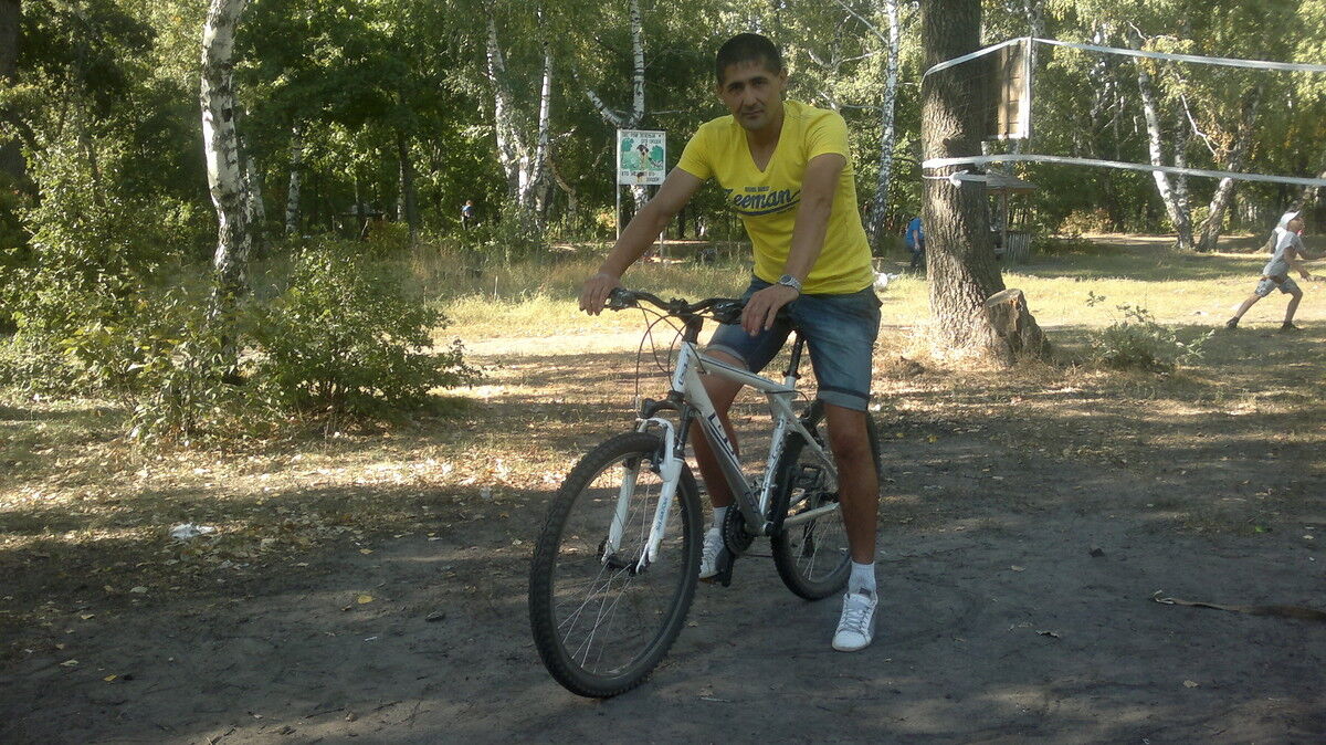  ,   Maxambet, 46 ,   