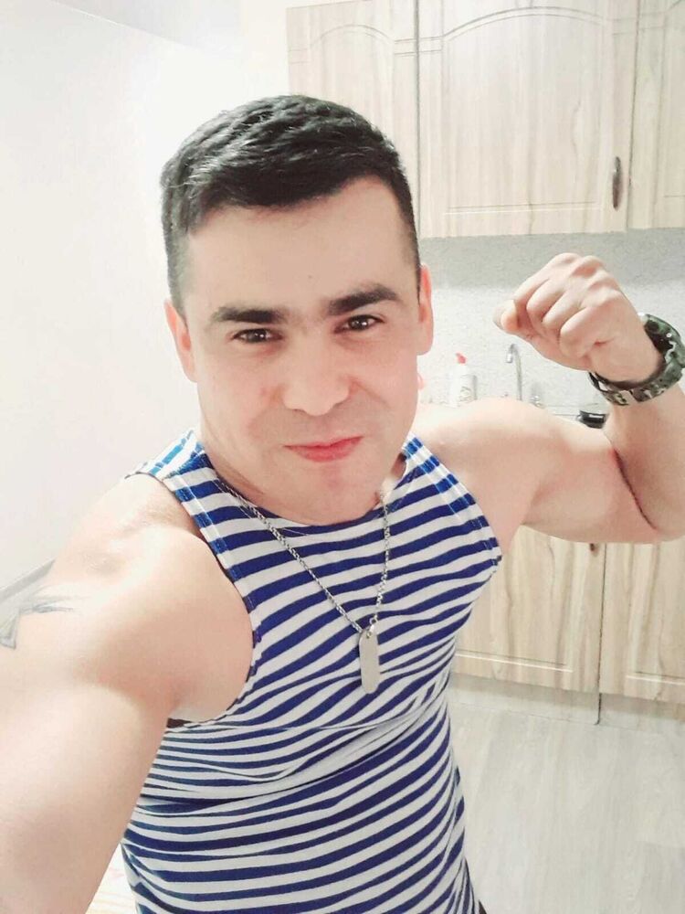  48091103  Kamil, 33 ,    
