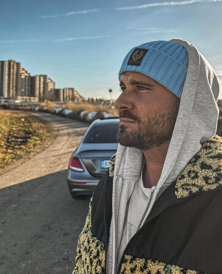  53297873  Heinrich, 41 ,    