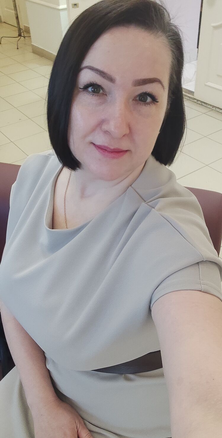  50360583  Elena, 44 ,    