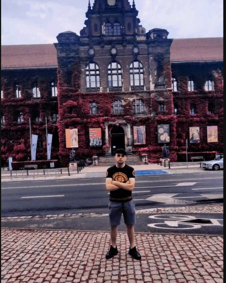  36864983  Volodymyr, 31 ,    Bielany Wroclawskie