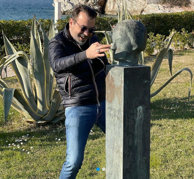  48960893  Benjamin, 57 ,    