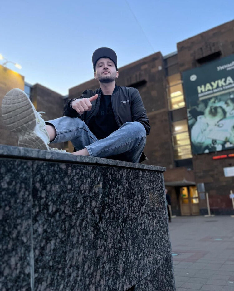  43456353  Ma, 25 ,    --