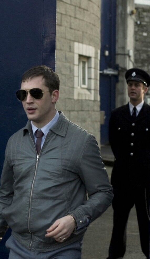  18839403  Andrik, 41 ,    