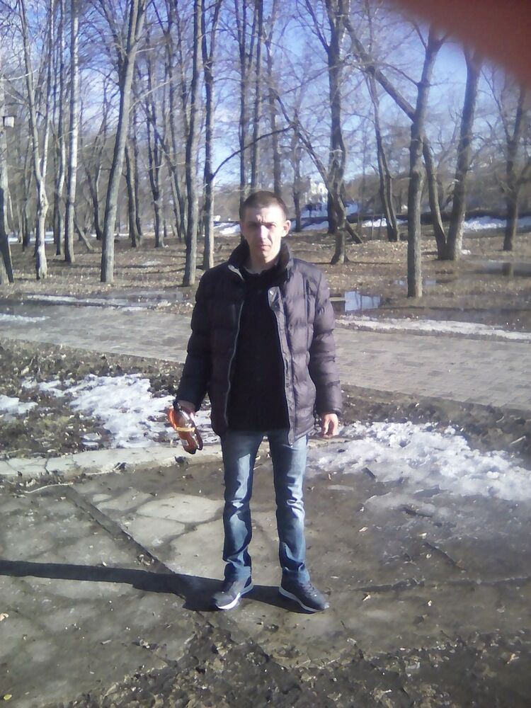  11934673  Vladimir, 35 ,    
