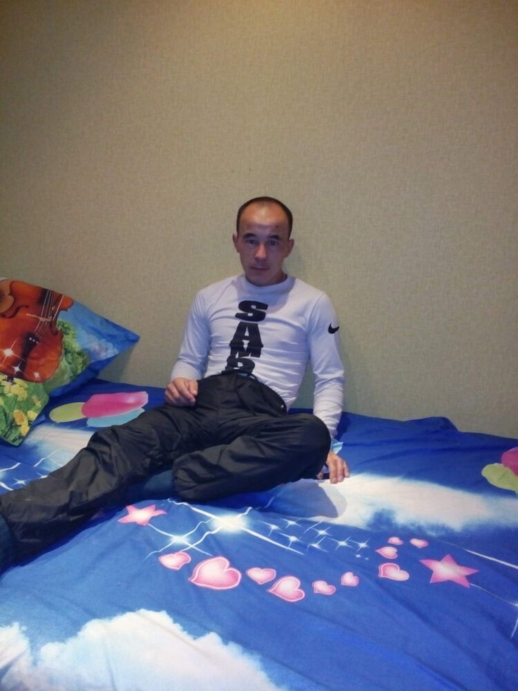  15146633  Gennadi, 38 ,    
