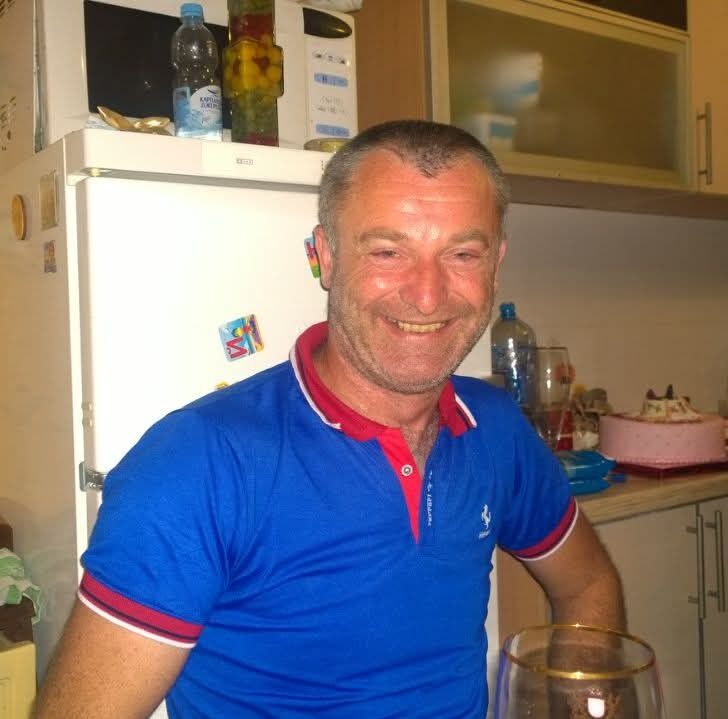  48152403  Pavel, 51 ,    -