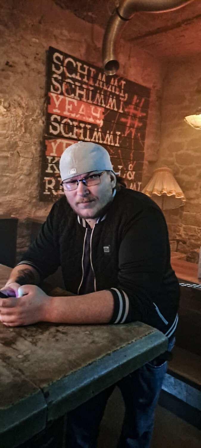  49471483  Alex, 34 ,    Nuernberg
