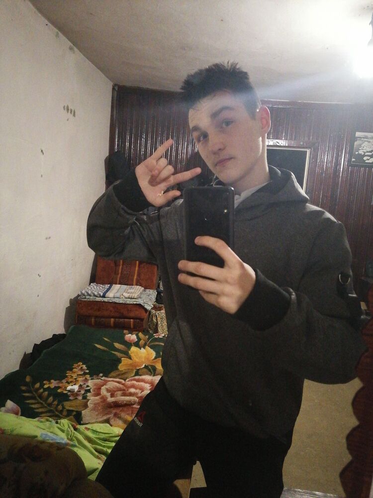  -,   , 22 ,   