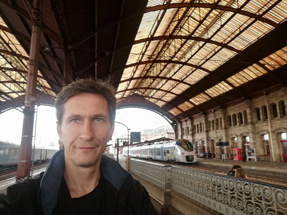  46406653  Andrei, 51 ,    