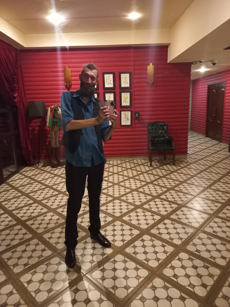  37671843  , 32 ,    