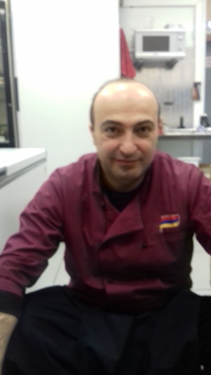  11455193  Armen, 54 ,    