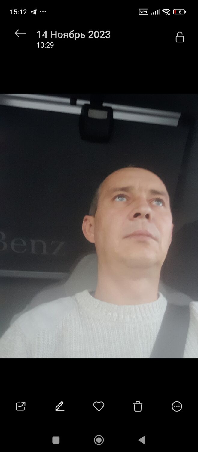  52937053  Dmitry, 40 ,    