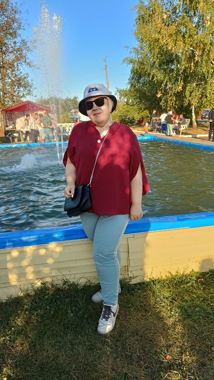  ,   Natasha, 29 ,   