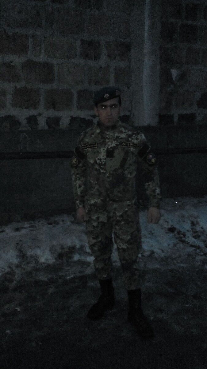  6959893  VAHE, 32 ,    
