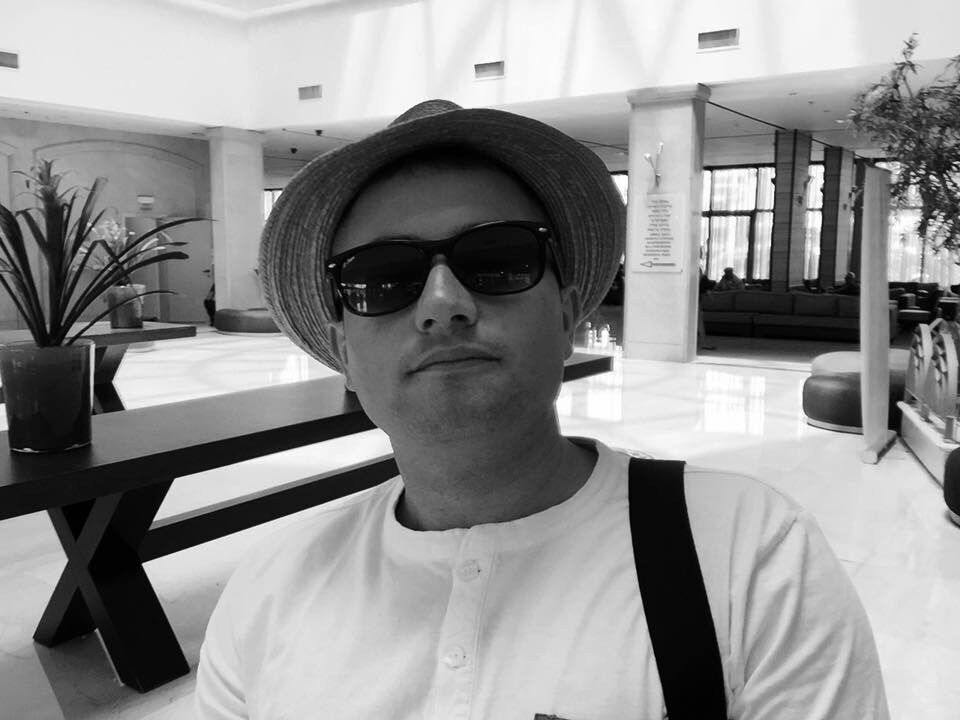  ,   Valentin, 37 ,   ,   , c 