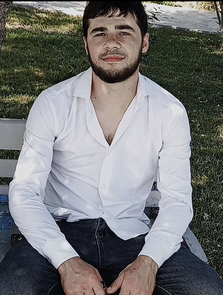  ,   Ruslan, 24 ,   ,   