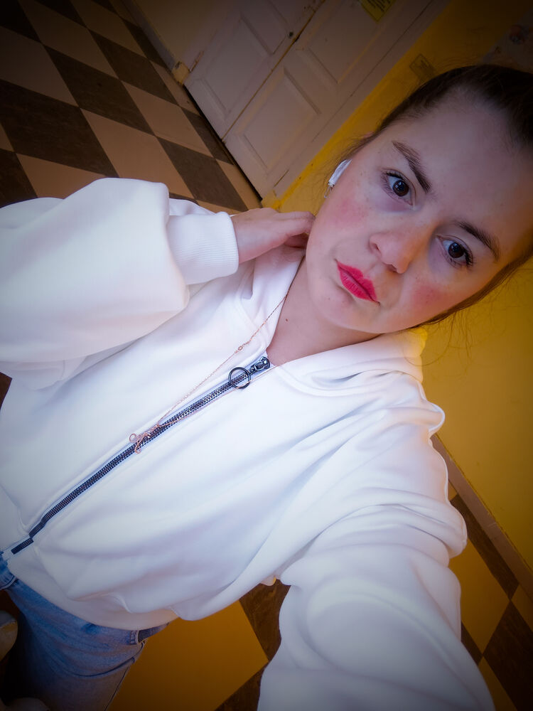  ,   Aleksandra, 22 ,   ,   