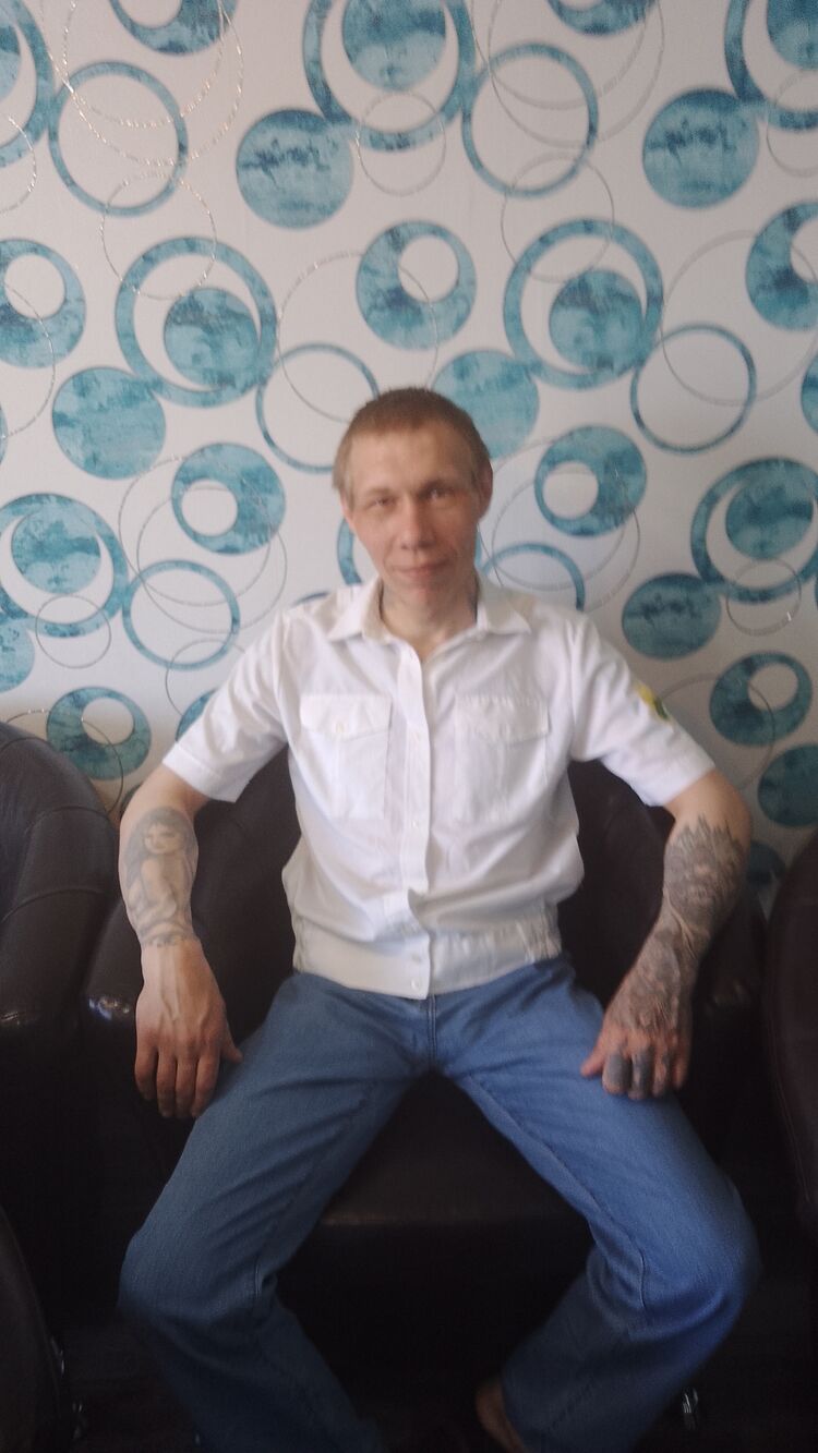  ,   Aheksei, 42 ,   ,   