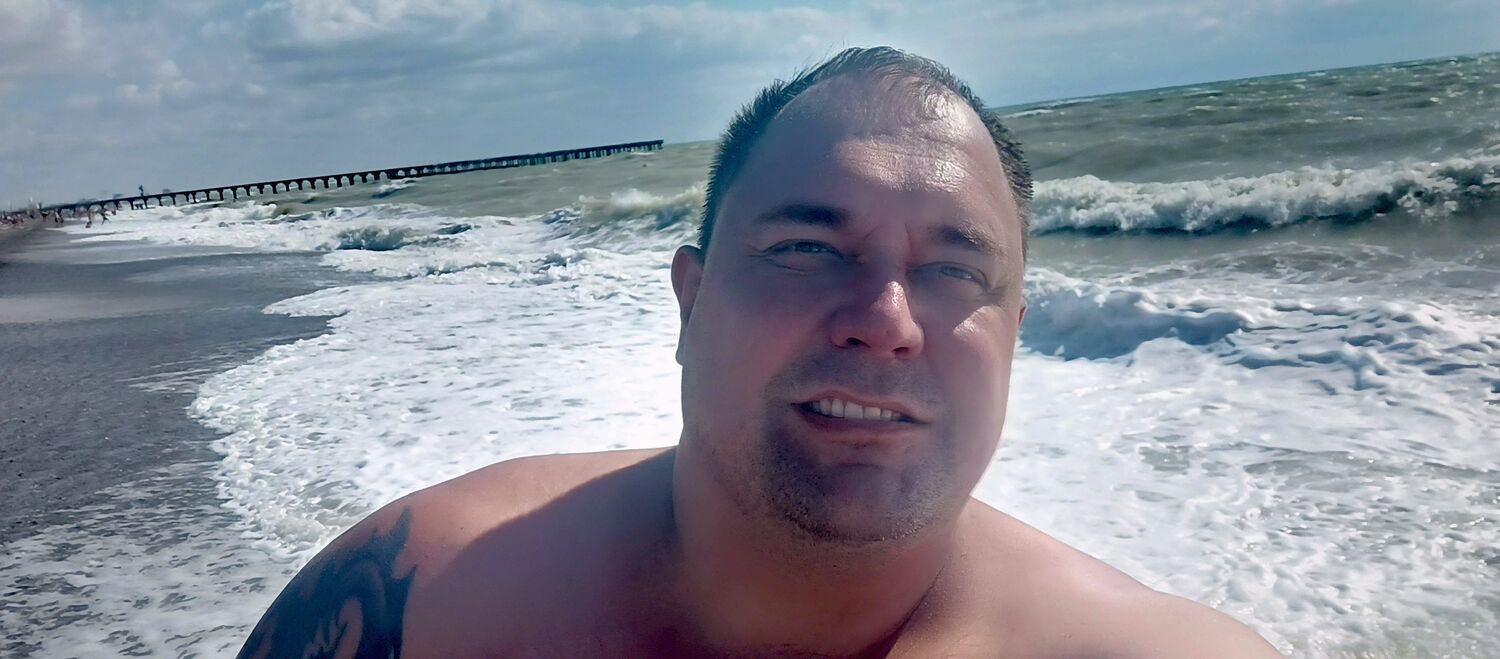  54249953  Alexandro, 40 ,    