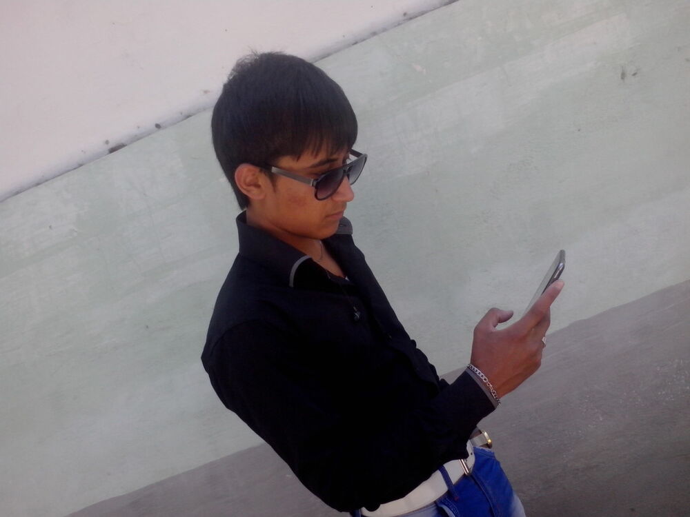  ,   Ilhom, 31 ,   