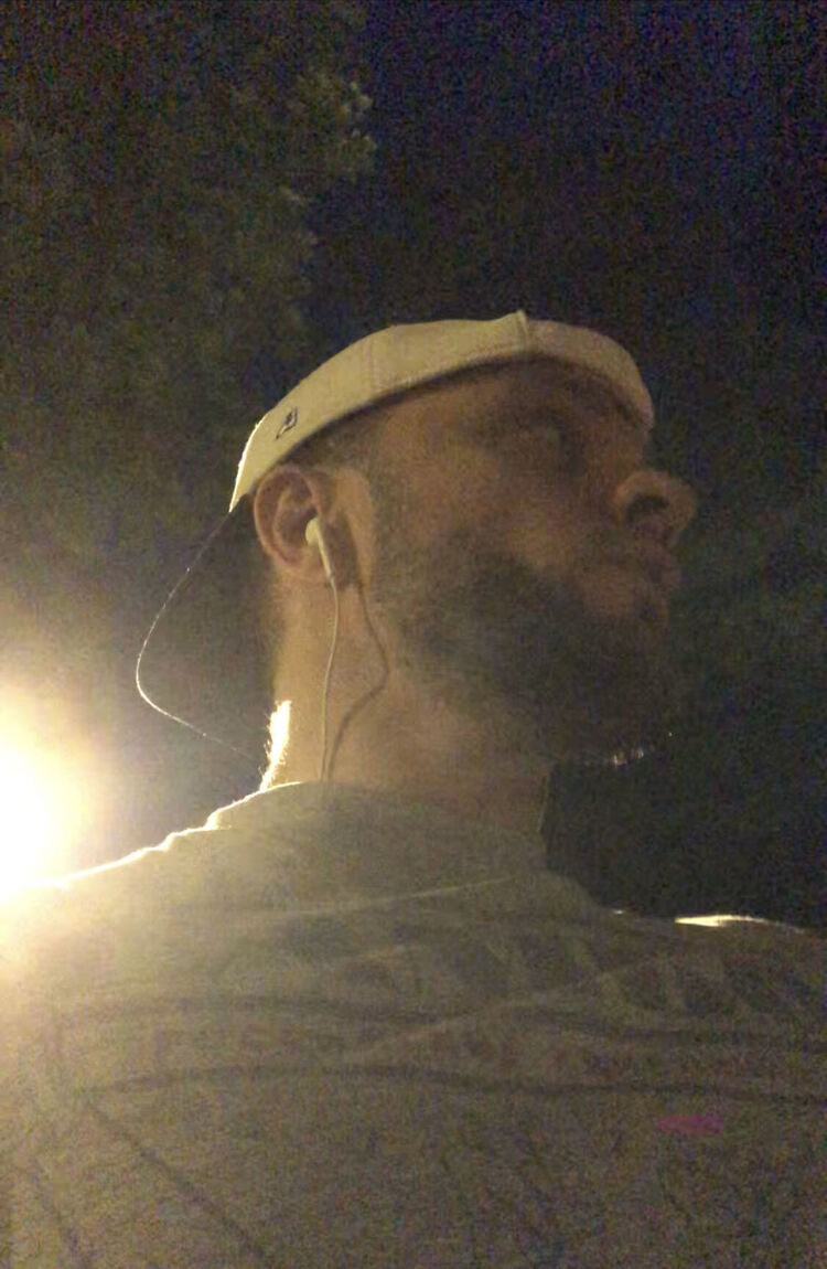  52934953  , 44 ,    